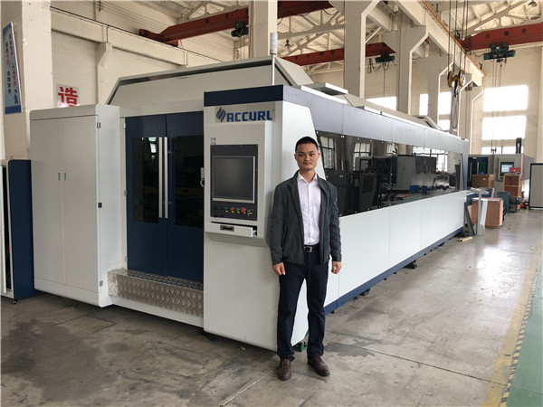 Accurl 1000W 2000W metalne cijevi CNC vlakna lasersko rezanje stroj